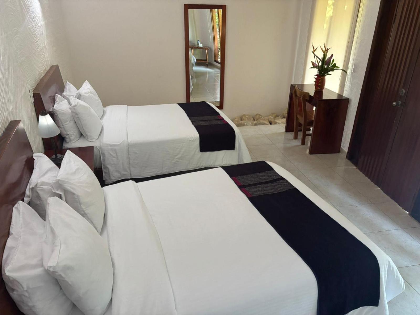 Hotel La Aldea Del Halach Huinic Palenque Bagian luar foto